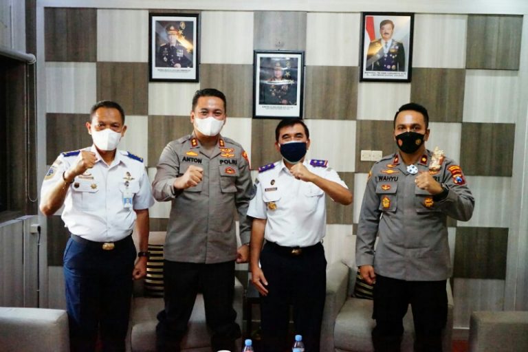 Kunjungan Stakeholder Secara Marathon Diterima Kapolres Pelabuhan Tanjung Perak