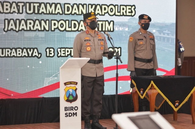 Dua Belas PJU Polda Jatim dan Kapolres Pindah Tugas