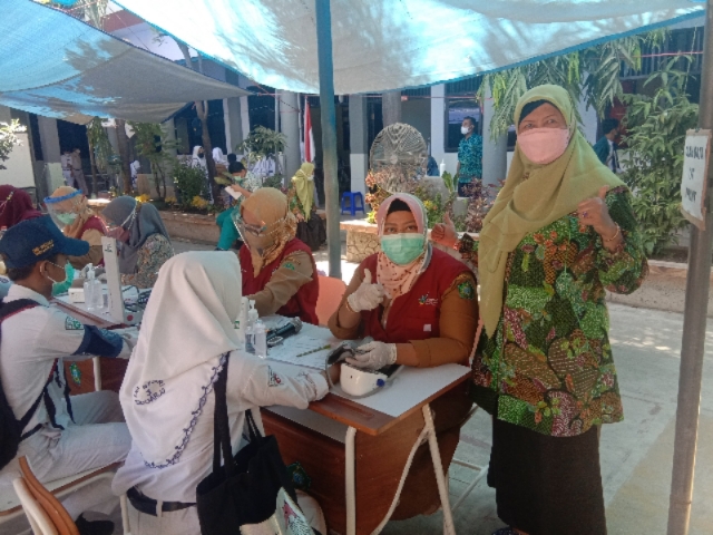 Vaksinasi Pelajar Dosis 1 di SMPN 3 Sidoarjo, Bekerjasama Dengan Puskesmas Sekardangan
