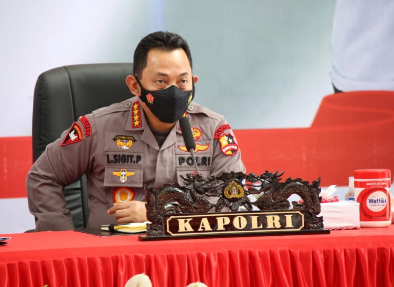 Kapolri Instruksikan Jajarannya Tindak Tegas Pinjol Ilegal