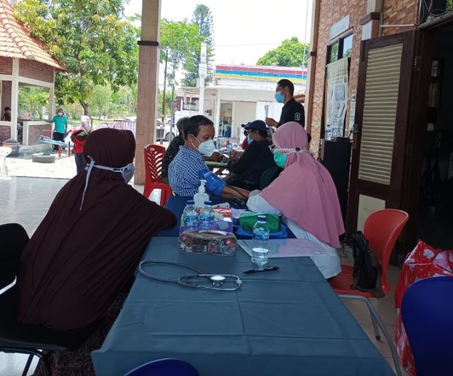 Polsek Wonocolo Melaksanakan Pemantauan Vaksin di Kelurahan Bendul Merisi