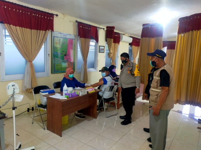 Kegiatan Pemantauan dan Monitoring Vaksinasi Gelombang 2 Kelurahan Siwalankerto