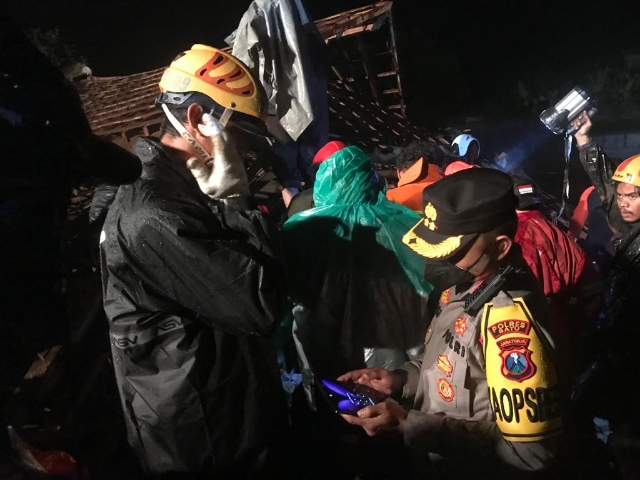 Tinjau Lokasi Banjir Bandang Ditinjau Forkopimda Batu