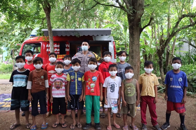 Bripda Anafis Ajari Anak Anak Sekolah Dasar Iptek dan Nilai-nilai Pancasila, Dengan Rumah Belajar di Alam