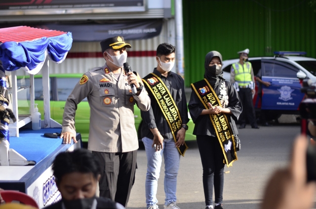 Polisi Gunakan Gerobak Vaksin di Pasar dalam Tingkatkan Capaian Vaksinasi Lansia
