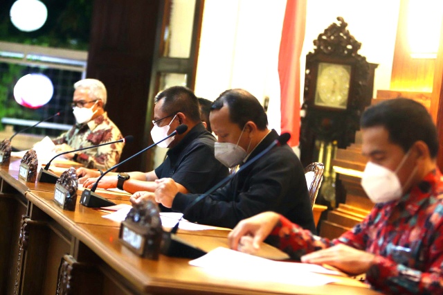 UMP Jatim Cuma Naik Rp 22.790, Buruh Kecewa dan Ancam Demo