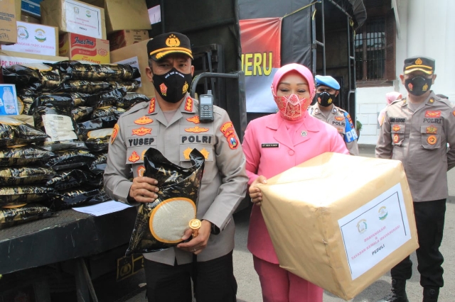 Peduli Korban Erupsi Gunung Semeru, Polrestabes Surabaya Kembali Mengirimkan Bantuan Sosial Ke Lumajang