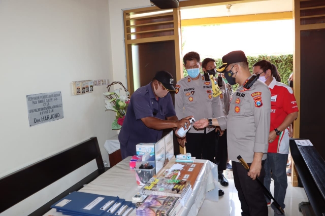 Kapolres Pasuruan Kota Tinjau 12 Gereja Di Kota Pasuruan, Jelang Natal 2021 dan Tahun Baru 2022