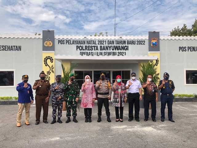 Polresta Banyuwangi Bawa Suasana Mapolresta di Pos Pelayanan Nataru ASDP Ketapang
