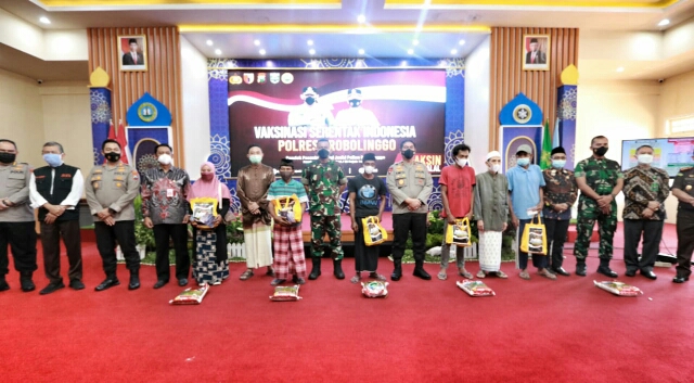 Ponpes Nurul Jadid Probolinggo, Mendapatkan Peninjauan Vaksin Serentak dari Wakapolda Jatim