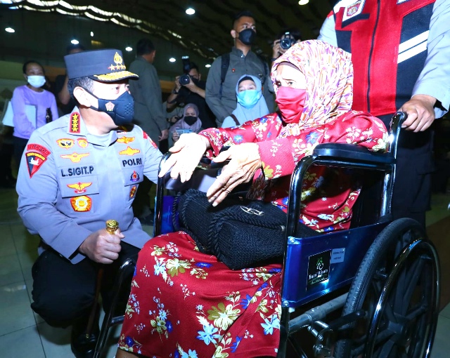 Kapolri Minta Percepatan Vaksinasi Booster untuk Lansia-Anak