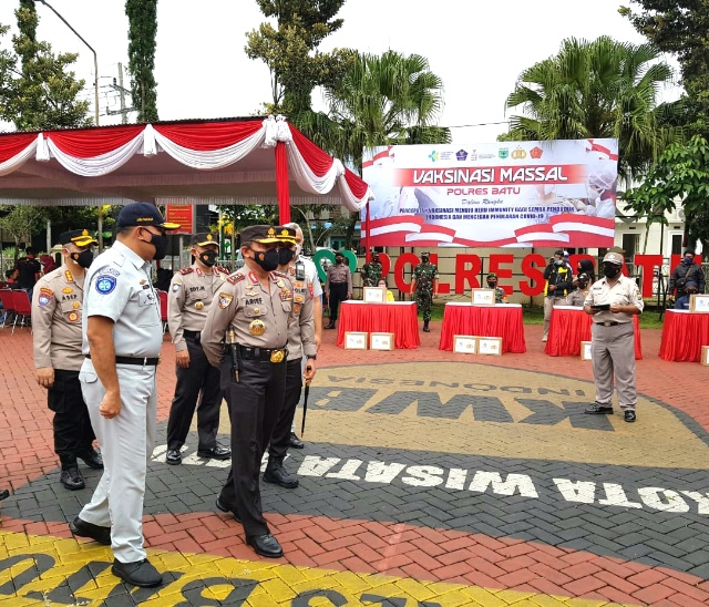 Kunker di Polres Batu, Kabaharkam Polri  Cek Pelaksanaan Vaksinasi