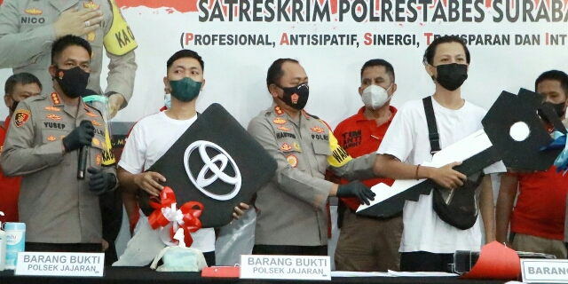 Satreskrim beserta Polsek Jajaran Polrestabes Surabaya Ungkap Kasus Curanmor dan Begal Periode Januari s.d Februari 2022