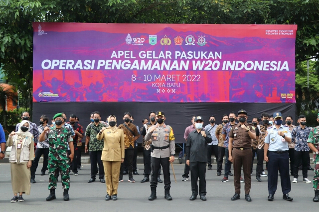 Kapolres Batu: Tingkatkan Sienrgitas dan Disiplin Prokes, Dalam Gelar Pasukan Sambut W20