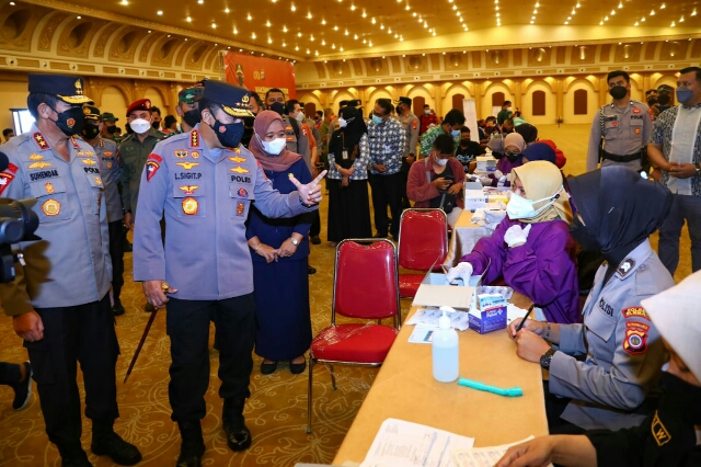 Kapolri Kejar Target Akselerasi Vaksinasi Booster, Saat Perjalanan Ramadhan