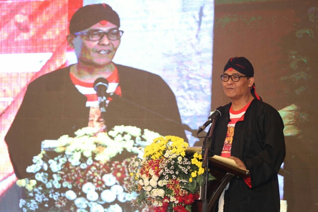Dengan Pakaian Reog Ponorogo, Aslog Polri Siap Mendukung Pemulihan Ekonomi Nasional, Buka Rakernis di Surabaya