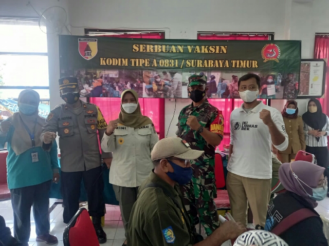 Pemerintah melalui Kodim 0831 /Surabaya Timur Gelar Serbuan Vaksin Booster D3 di Kel. Dukuh Setro Surabaya