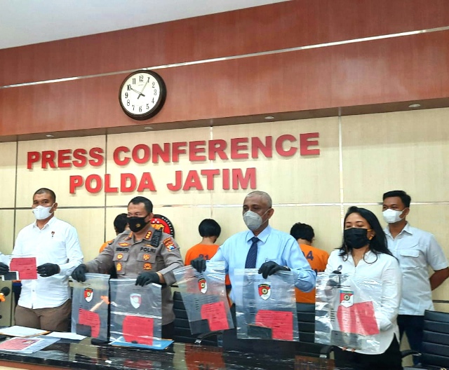 Ditreskrimum Polda Jatim Bekuk Komplotan Mafia Bola