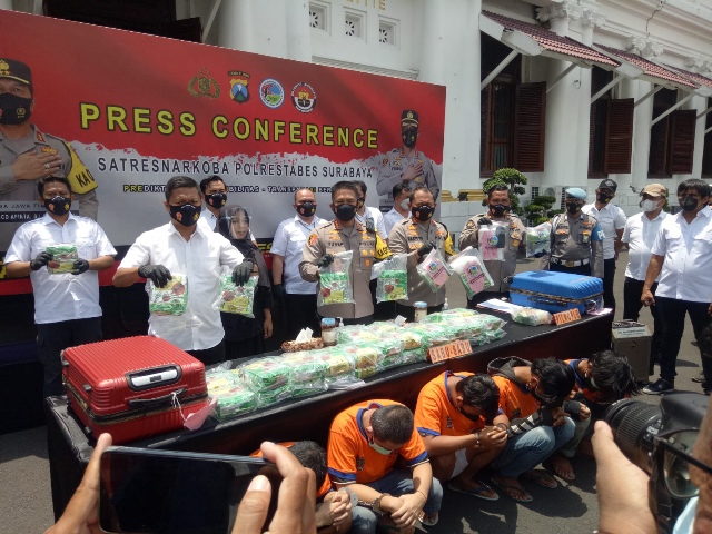 Polrestabes Surabaya Amankan Sabu 46,6 Kg dan 4.000 Pil Koplo