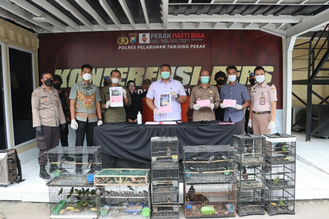 Gagalkan Pengiriman Satwa Dilindungi, Truck Fuso Digiring ke Polres Pelabuhan Tanjung Perak