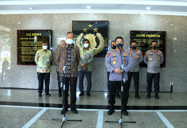 Kapolri Bentuk Satgas Gabungan Awasi Produksi dan Distribusi Selama 24 Jam: Pastikan Stok Minyak Curah Tersedia