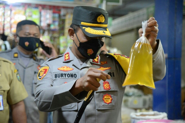 Kapolres Madiun Kota Tinjau Pasar Besar, Dalam Pengecekan Ketersediaan Stok Migor
