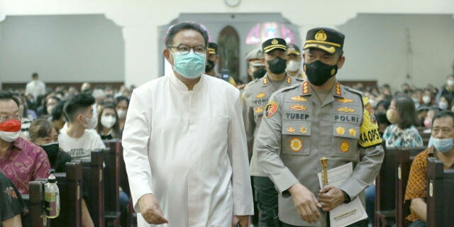 Kapolrestabes Surabaya : Paskah Tahun Ini Sebagai Wujud Toleransi Antar Umat Beragama, Peringatan Paskah Kondusif 