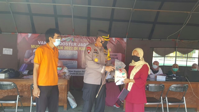 Polres Pamekasan Gelar Vaksinasi Terpadu Untuk Mensukseskan Herd Immunity