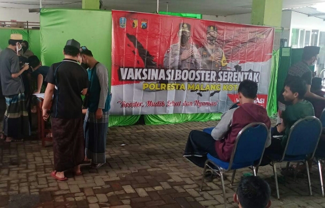 Polresta Malang Kota Gelar Vaksinasi Booster di Ponpes, Dengan Menyiapkan Mudik Sehat dan Aman