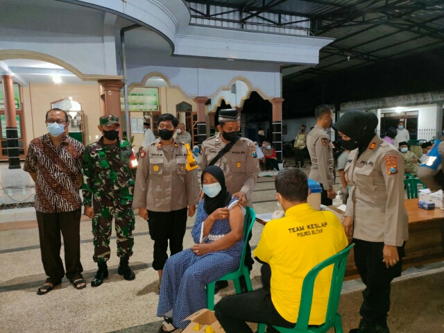 Polres Blitar Layani Vaksinasi dan Bulan Ramadhan Bukan Suatu Halangan