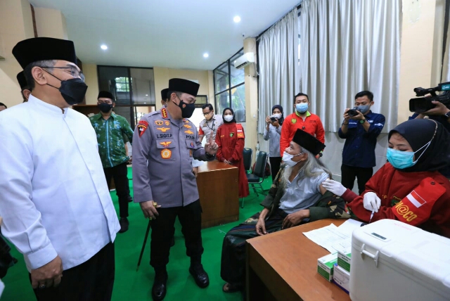 Kapolri Bicara Mudik Sehat dan Nyaman, Sekaligus Meninjau Pelaksanaan 1 Juta Vaksinator Booster 