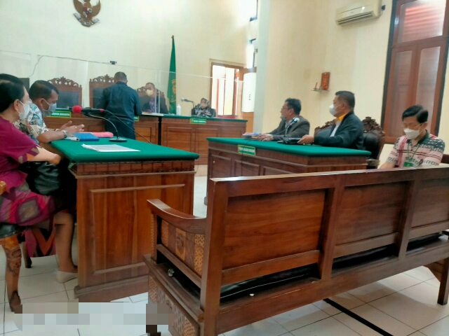 Istri Gugat Suami ke Pengadilan Negeri Surabaya, Lantaran Ingkar Janji