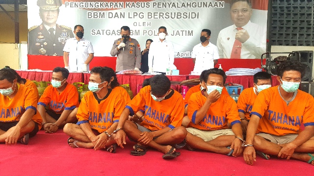 Polisi Bekuk 13 Tersangka Penyalahgunaan BBM Bersubsidi