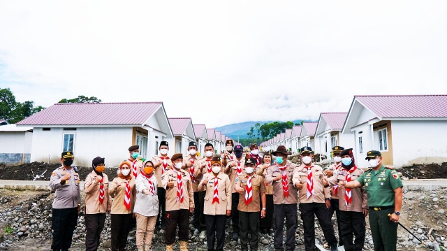 Khofifah Targetkan Penyintas APG Semeru Tempati Huntara Sebelum Idul Fitri