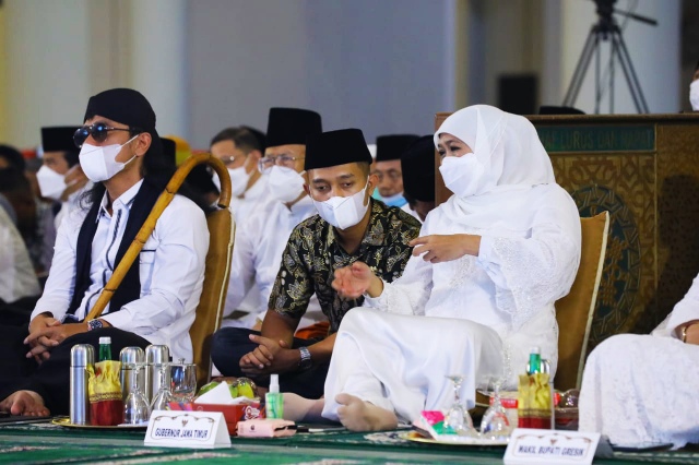Peringati Nuzulul Quran, Gubernur Khofifah Ngaji Bareng Gus Miftah
