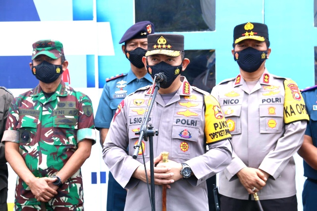 Cek Pelabuhan Tanjung Perak, Kapolri: Vaksin Booster Sebagai Syarat Mudik
