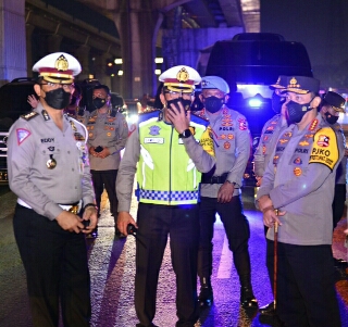 Pastikan One Way-Contraflow Berjalan Lancar, Saat Kunjungan Kapolri Tinjau Langsung Tol Cikampek