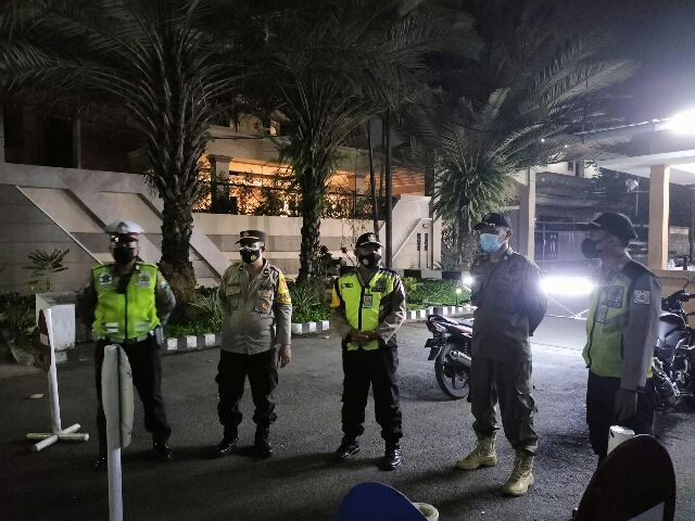 Polsek Wonocolo Polrestabes Surabaya Lakukan Patroli Pemukiman serta Antisipasi 3 Cepu