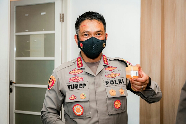 Tes Urine Anggota Dipimpin Langsung oleh Kapolrestabes Surabaya Kombes Pol A Yusep