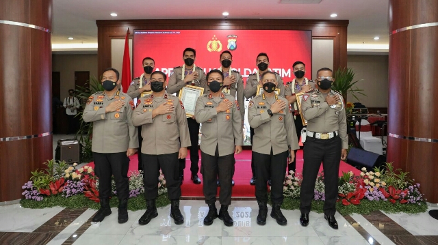 Peraih Medali Emas di Sea Games 2021 Vietnam, Kapolda Mengapresiasi Lima Atlet Bola Volley Anggota Polri Polda Jatim