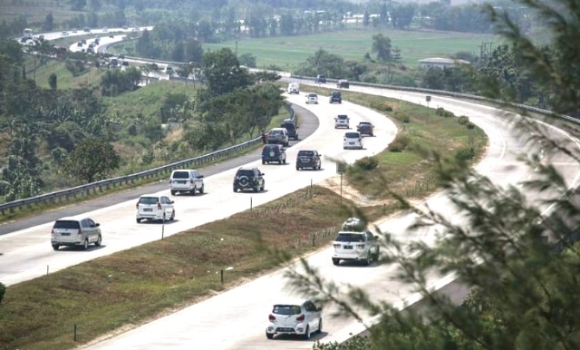Warga Apresiasi Polisi Dalam Menerapkan One Way Saat Arus Mudik