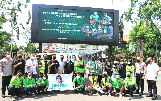 Jelang HUT ke 95 Persebaya, Bonek Dapat Bantuan Ambulance