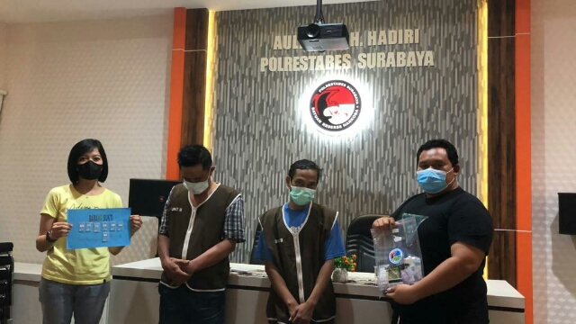 2 Pengedar Sabu ditangkap Satresnarkoba Polrestabes Surabaya