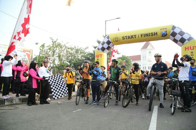 Tidak Kurang dari 2000 Peserta ikuti Fun Bike yang Digelar Polrestabes Surabaya, Dalam Hari Bhayangkara ke-76