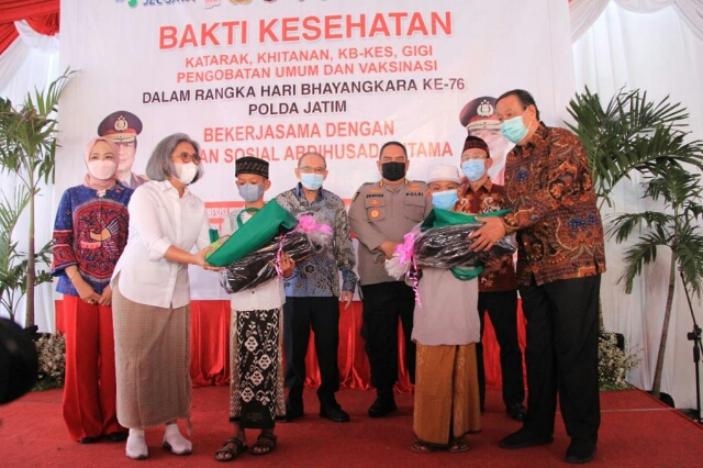 Polda Jatim Gelorakan Bakti Kesehatan, dalam Menyambut Hari Bhayangkara ke-76