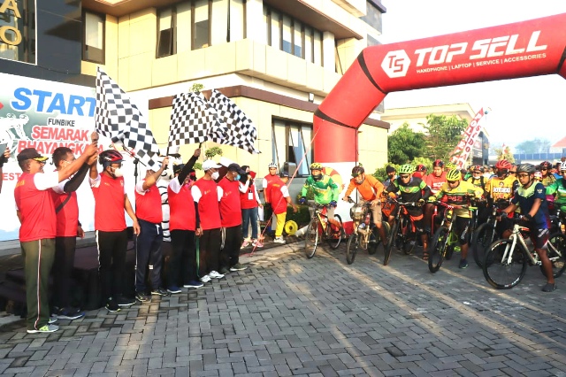 Jelang HUT ke 76 Bhayangkara, Polresta Sidoarjo Gelar Fun Bike