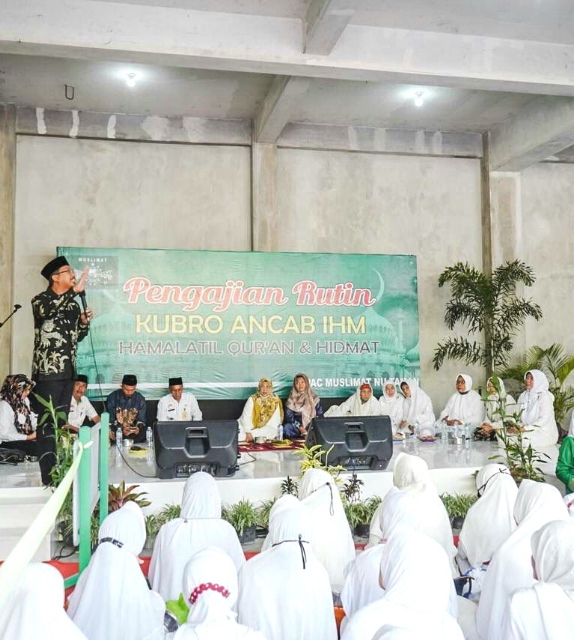 Bupati Sidoarjo Hadiri Kubro Muslimat di Kletek Taman