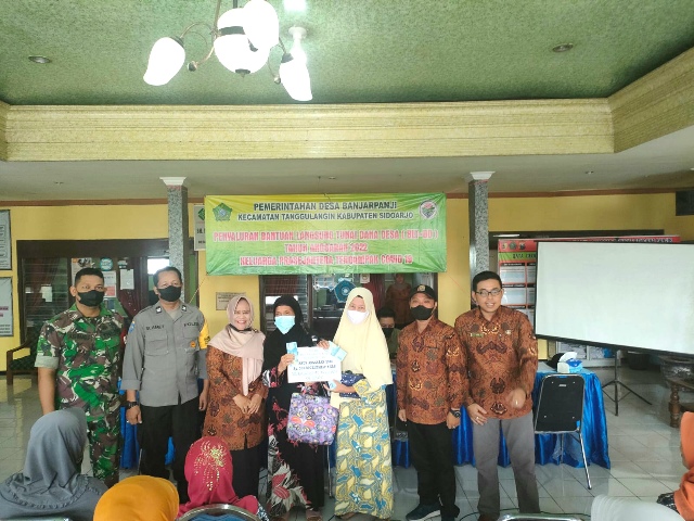 Pemerintahan Desa Banjar Panji Bagikan BLT-DD Untuk 87 KPM
