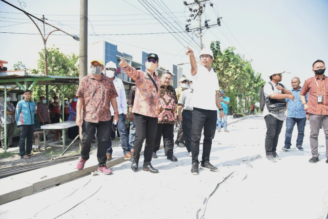 Betonisasi Jalan Jatikalang-Pawindo Krian Selesai Lebih Cepat