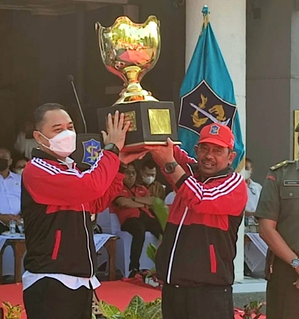 Kontingen Porprov Kota Surabaya  Dilepas, Eri Cahyadi Targetkan Juara Umum